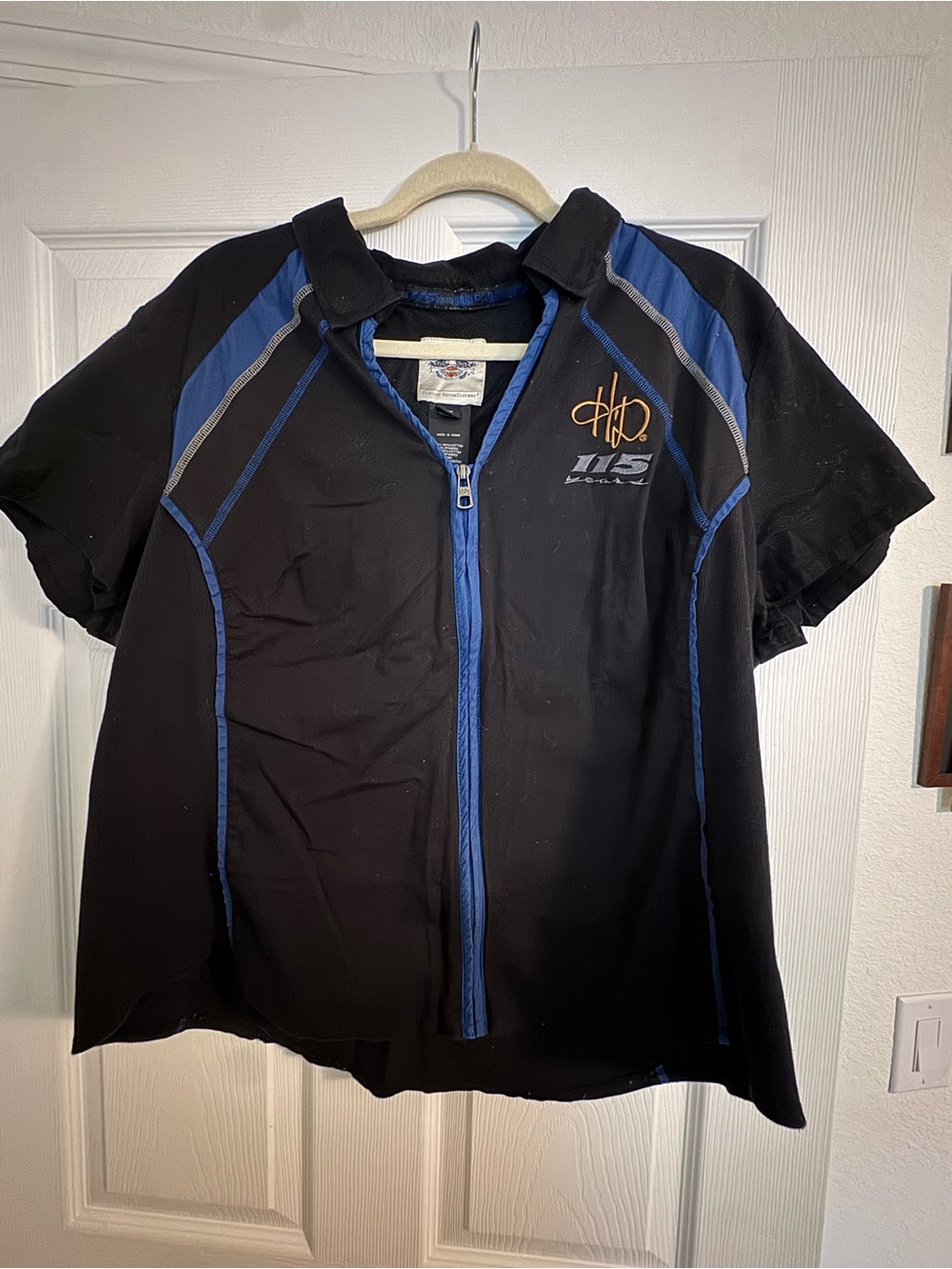Black & Blue Zippered Short Sleeve Top with Harley Davidson 115 years Logo